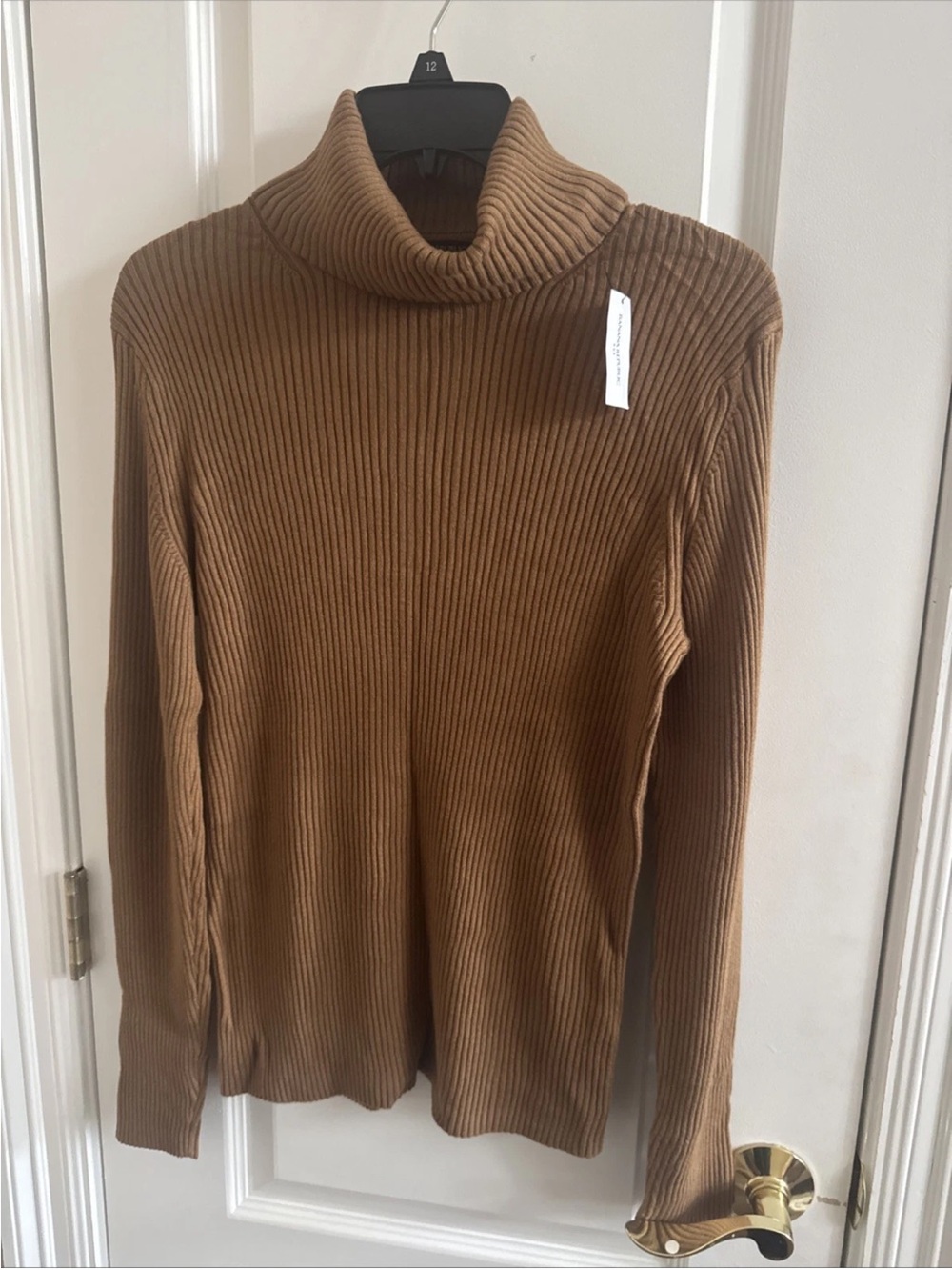 Banana Republic Ribbed Turtleneck Sweater - Brown size medium